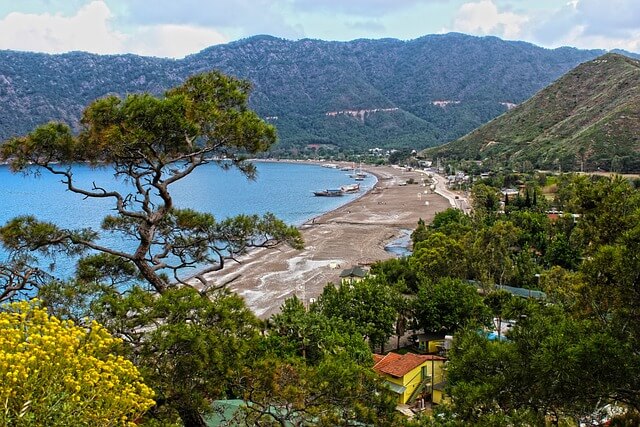 Tekne Turu Bebekler İçin Güvenli mi? Deniz Turlarına Bebeğinizle Katılabilir misiniz